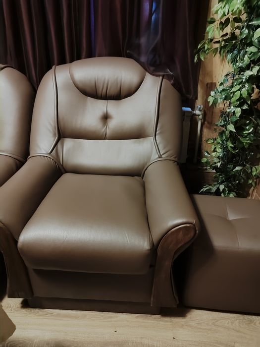 Продам уголок з  диванів кожзам