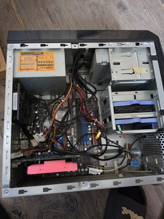 Obudowa komputera Lenovo