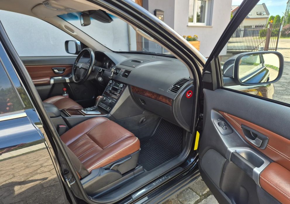Продам Volvo XC 90 2.4 TDI 4X4