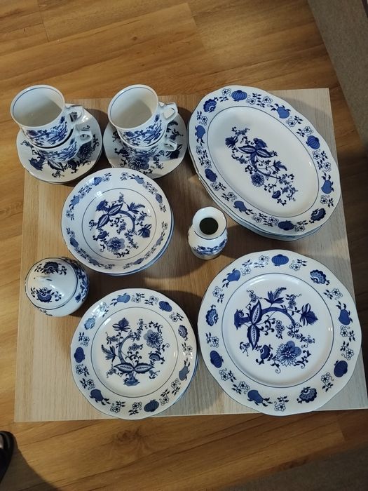 Zastawa stołowa porcelanowa