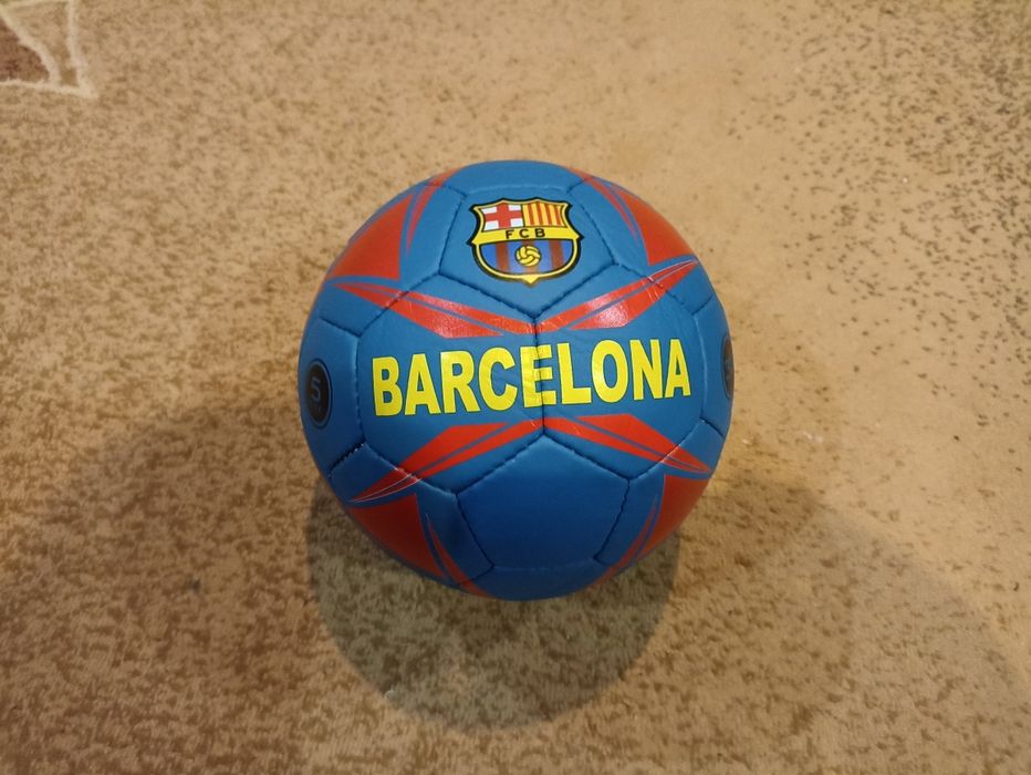 М*ячик футбольний