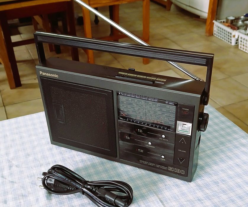 Rádio Panasonic rf1680