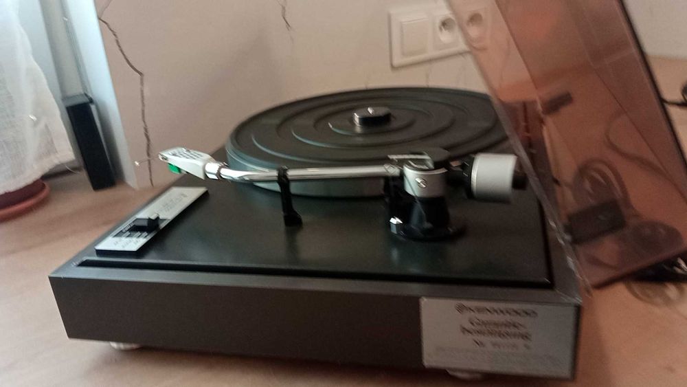 Gramofon KENWOOD KD-1033