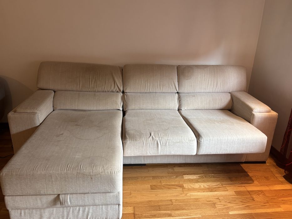 Sofá com chaise louge
