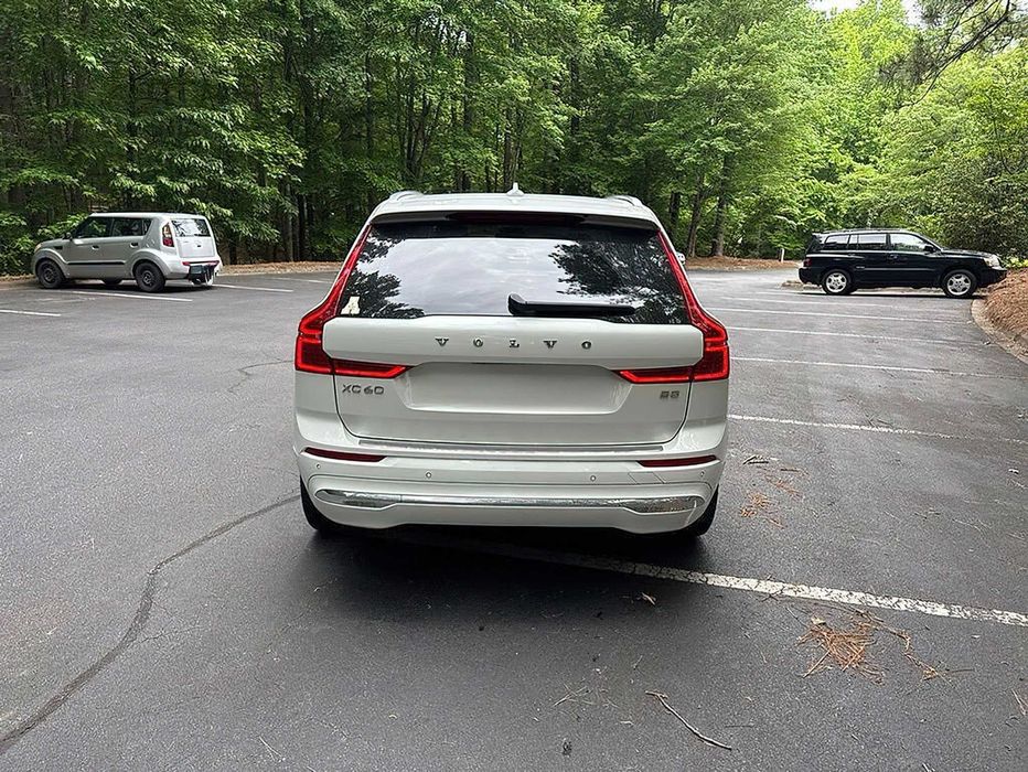 Volvo XC60      2022