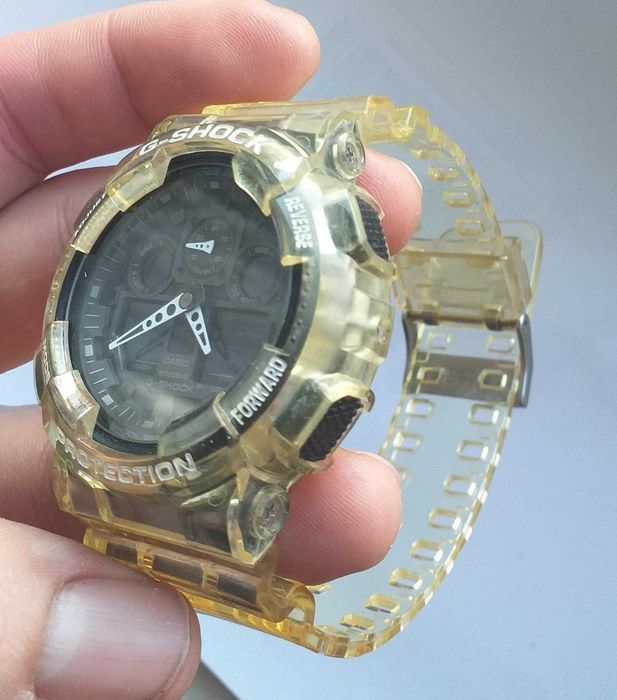 Zegarek Casio G-SHock GA-100 transparentny.