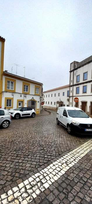 Vivenda numa das zonas mais centrais e bonitas de Portalegre