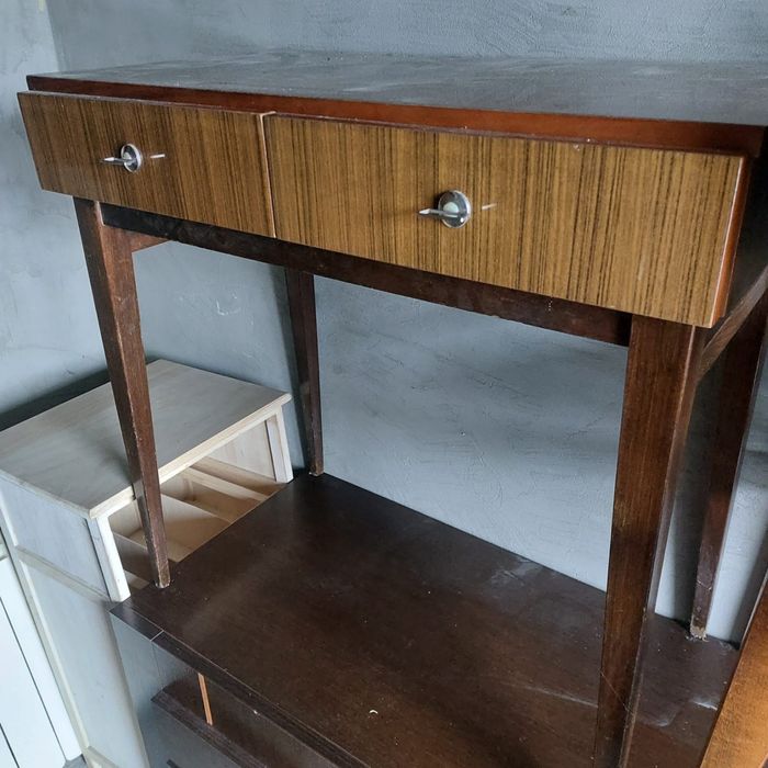 Stolik z szufladami PRL