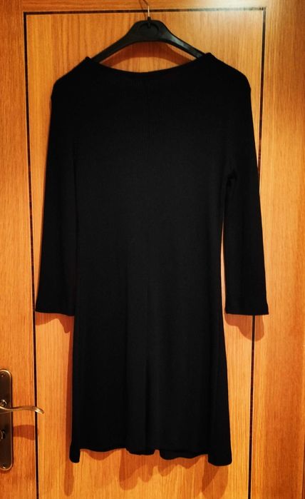 Vestido preto, Tam. M - Stradivarius