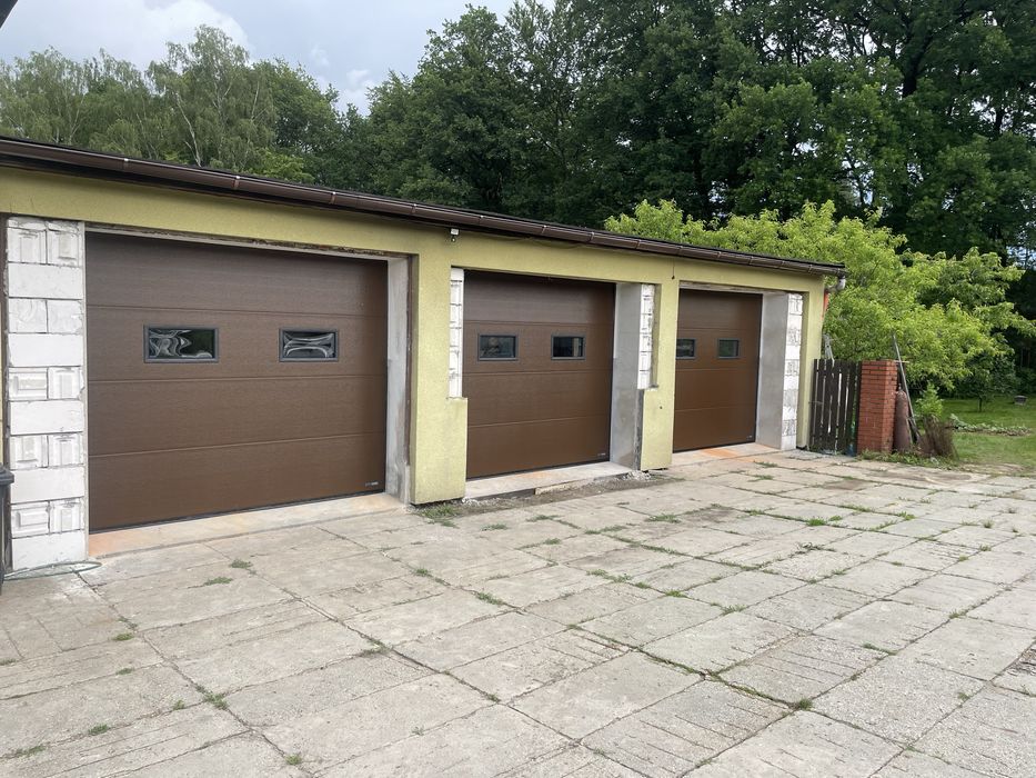 Brama garażowa segmentowa 3000x2500 złoty dąb orzech