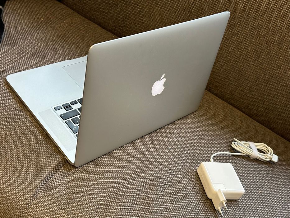 MacBook Pro 15 i7 16gb ram