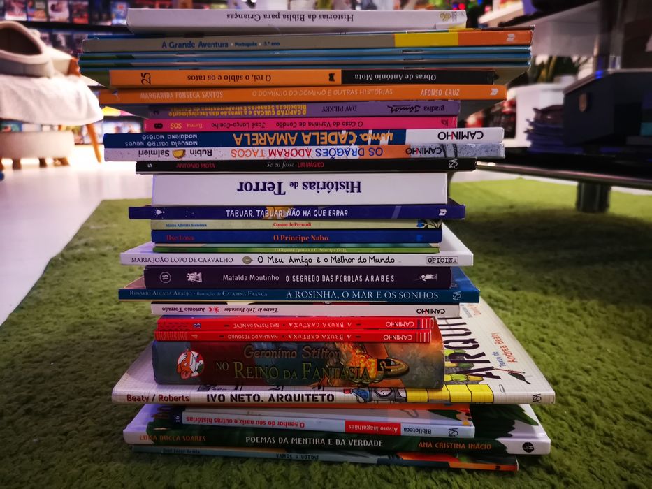 Vários livro infanto Juvenis