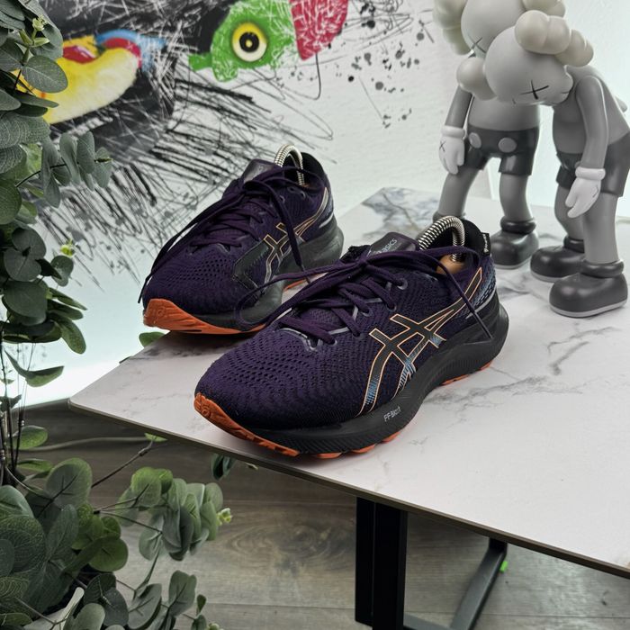 Кросівки Asics Gel Cumulus 39.5 розмір E549