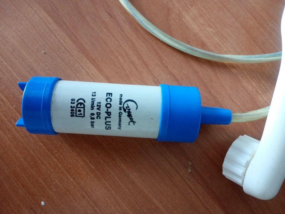 Kran  12 v z pompką