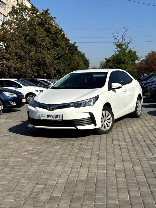Продам Toyota Corolla 2017 рік можлива розстрочка,кредит,обмін!