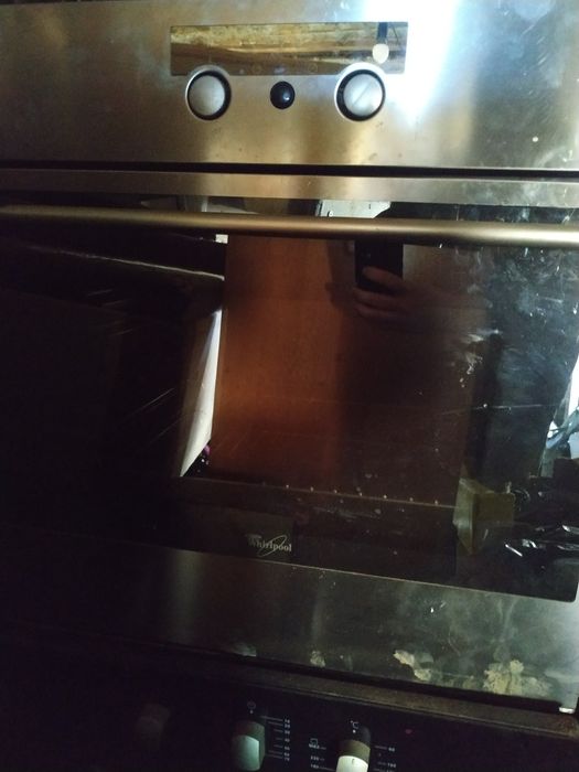 Продам встрояну духовку Whirlpool