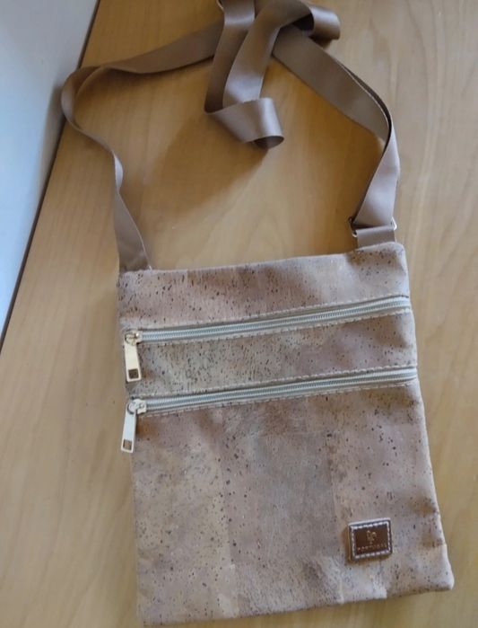 Mala de cortiça de criança