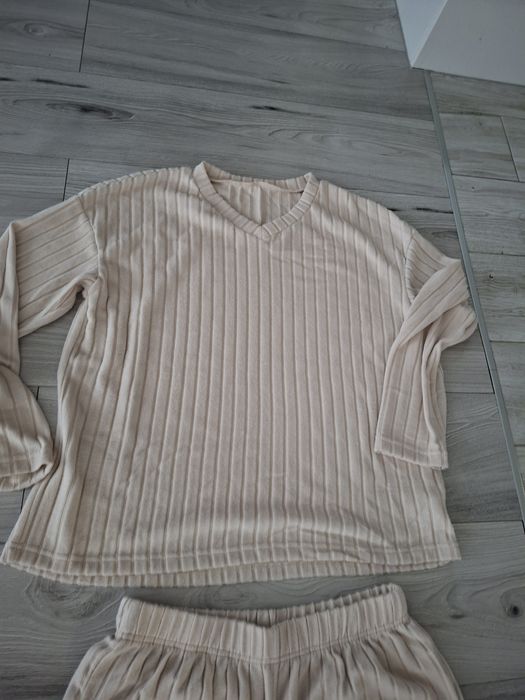 Dresy w prążki r 44/46