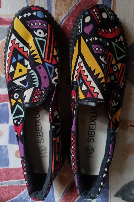 Tenisówki na koturnie ala desigual 24,5
