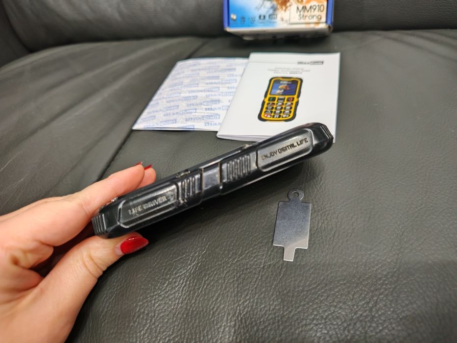 Telefon max com MM910 Strong