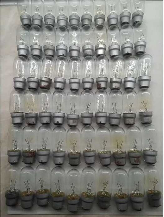 Електроніка - рамка, лампа лампочки, патрон