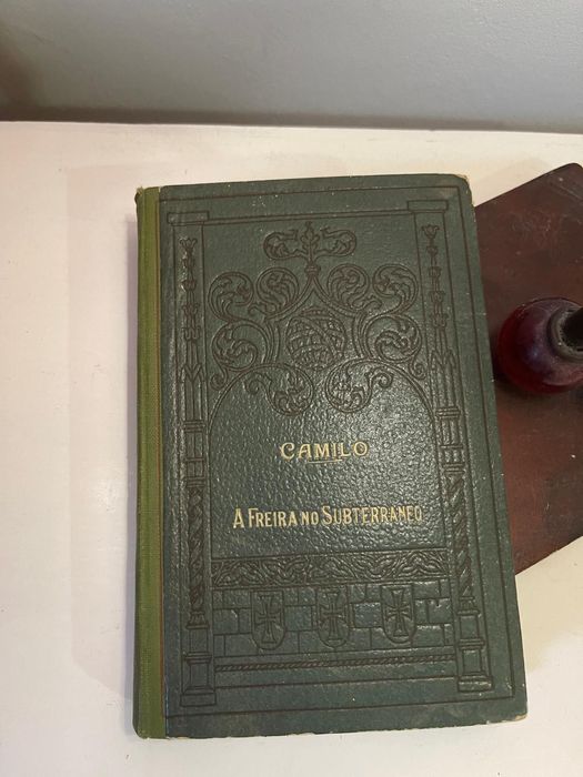 Livro A Freira do Subterrâneo