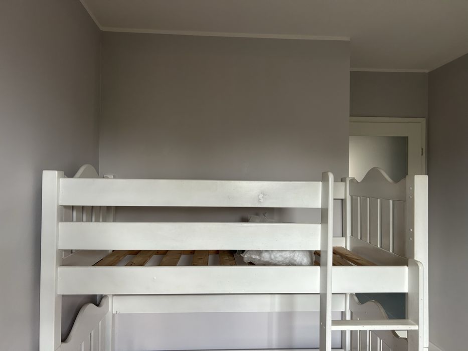 Śliczne dziecięce łóżko piętrowe białe