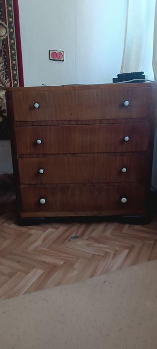 Комод антикварний
