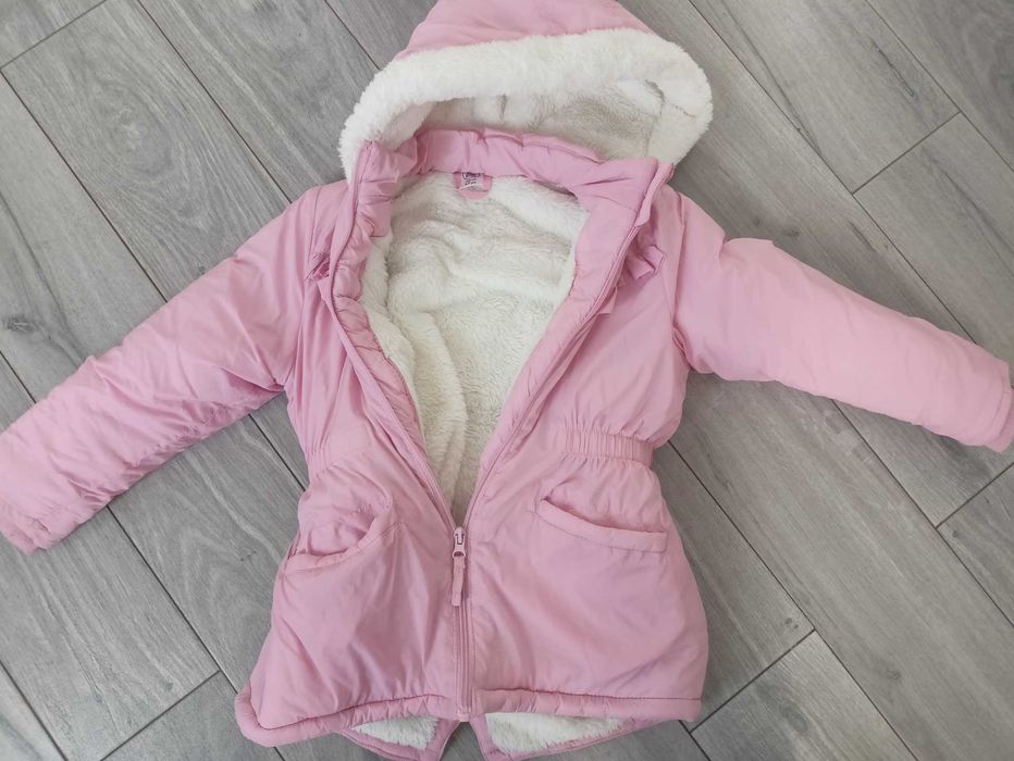 Kurtka zimowa dla dziewczynki rozmiar 122