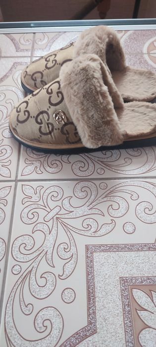 Тапочки домашні від Gucci