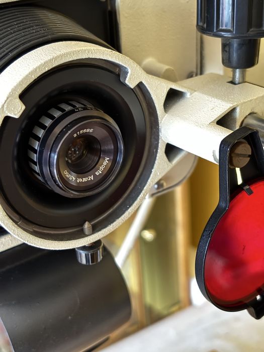 Ampliador de negativos para fotografia analógica a preto e branco