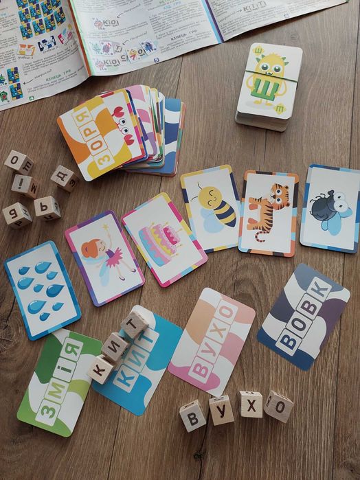 Гра настільна з дерев'яними кубиками Буквики