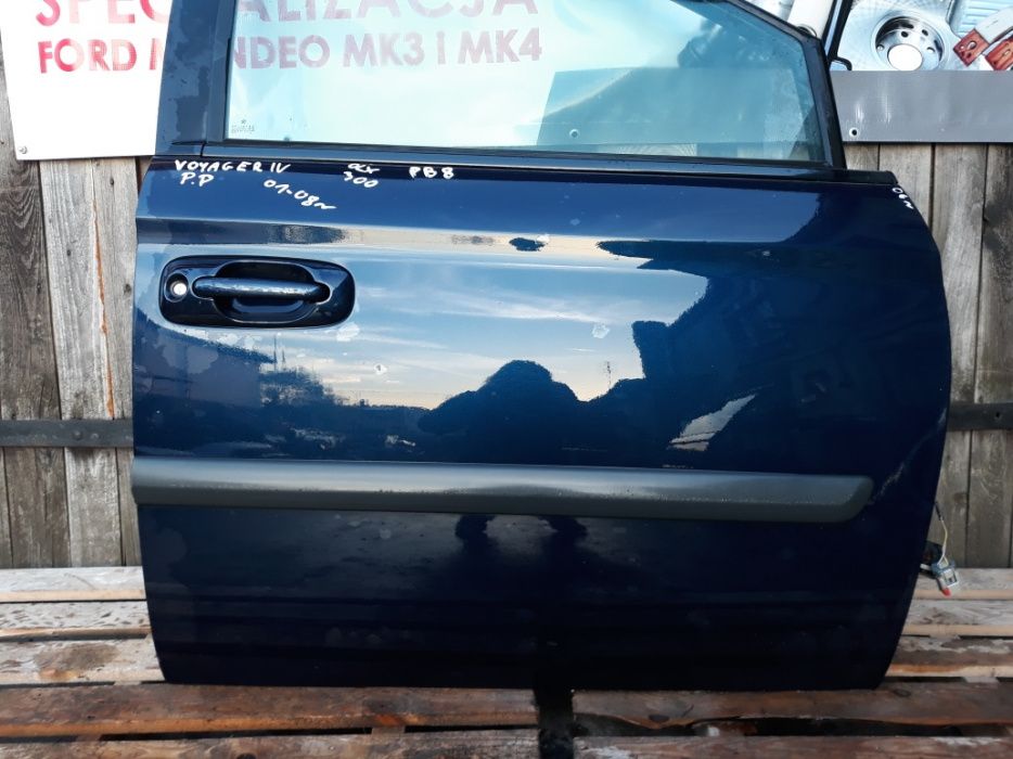 Drzwi prawy przód voyager IV 06r granat
