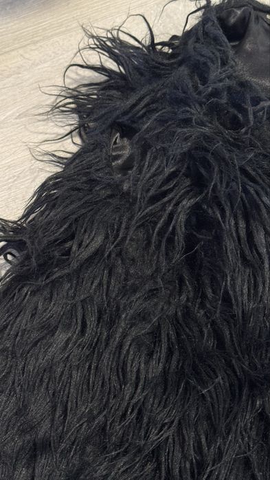 Хутряний жилет.