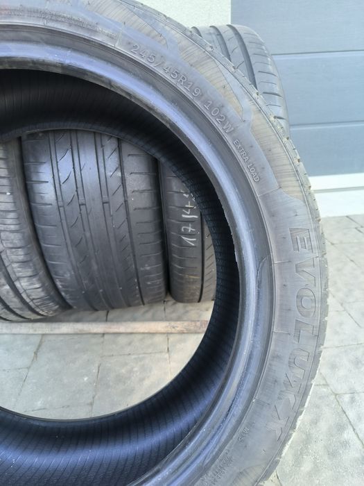 Шини 245 45 r19 Continental і Evolux
