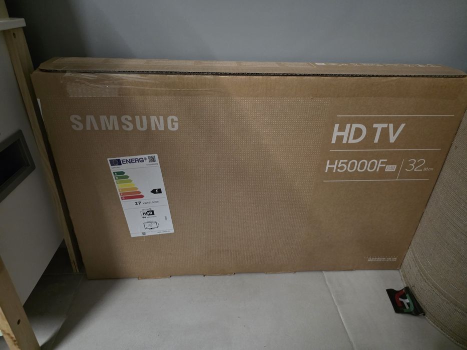 Smart TV Samsung 32'' H5000F Nova na Caixa