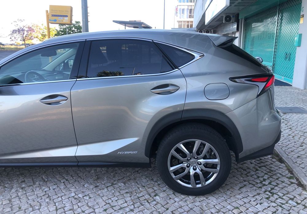 Lexus NX 300h Executive Plus
