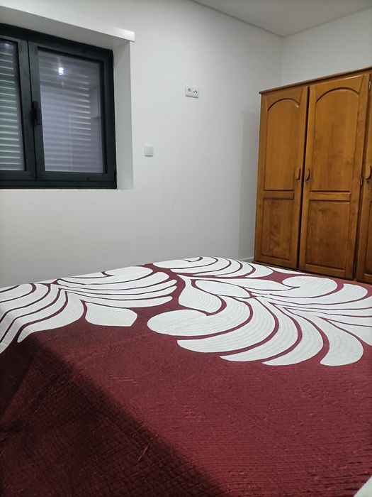 Arrendo quarto mobilado