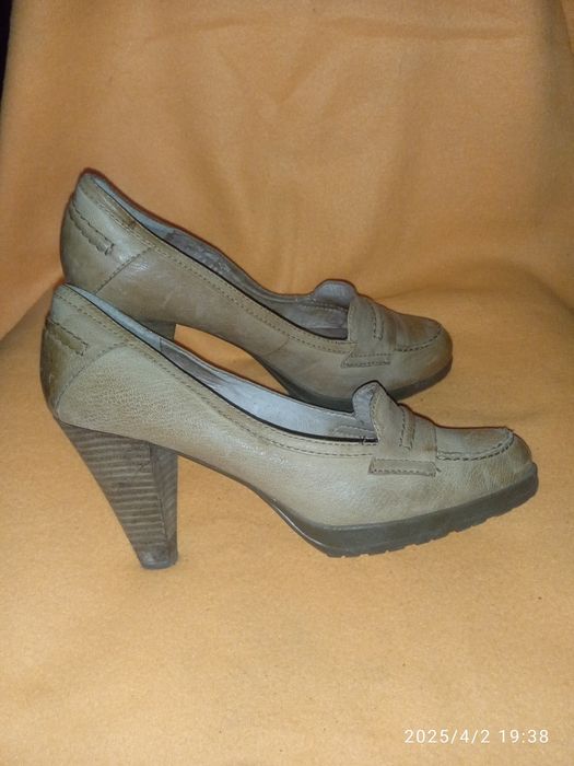 Buty damskie na obcasie skórzane