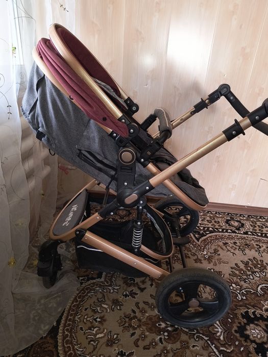 Коляска очень красивая 3в1