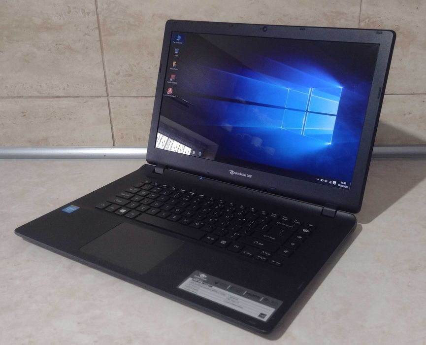 laptop Pacard Bell easy note 15,6"
