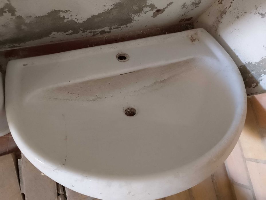 White Washbasin424393880225064962