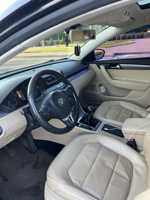 Volkswagen passat 2013
