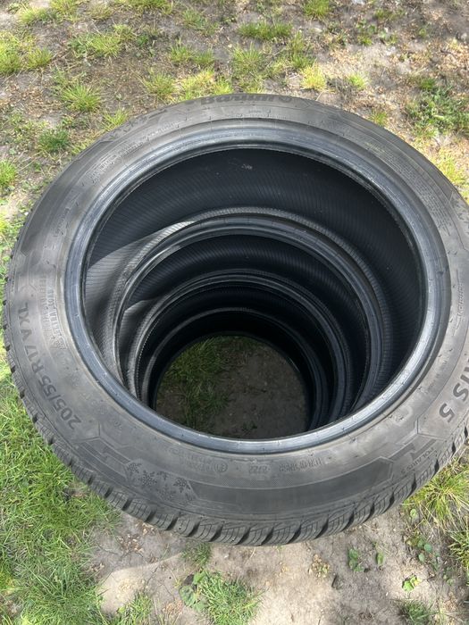 Продам резину шини 205/55/17