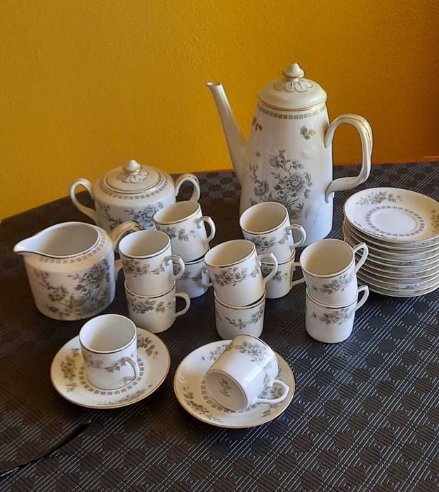 Vista Alegre, Pionia, conjunto 12chávenas café