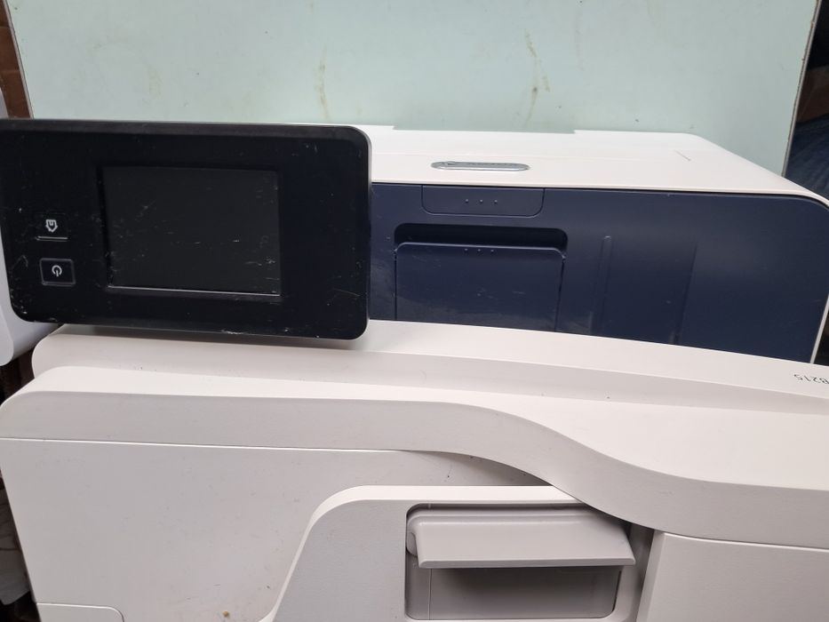 Xerox B215  :  новий ксерокс ; принтер-копір-кольоровий сканер-факс