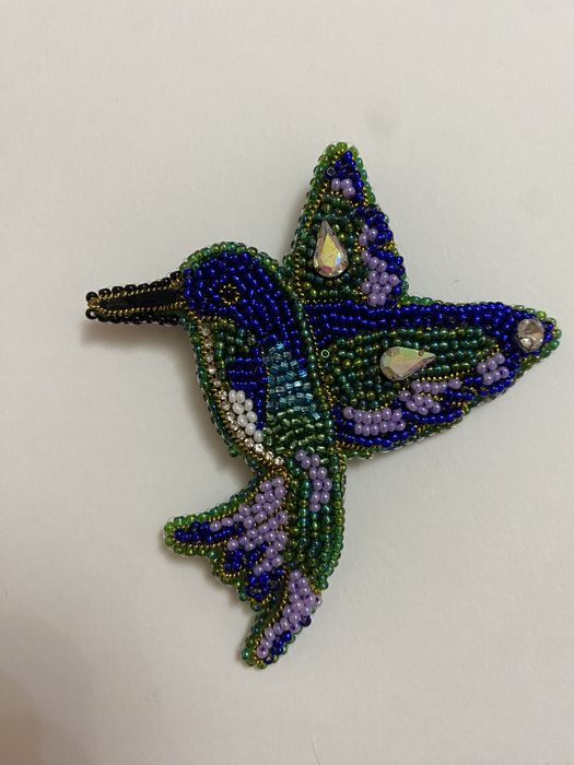 саморобна брошка “Колібрі”