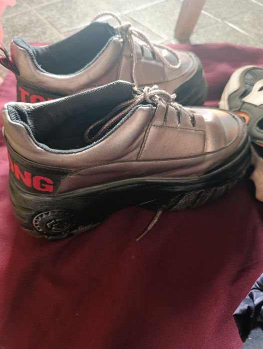 Віддам даром боти