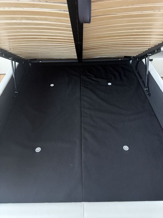 Łóżko do sypialni