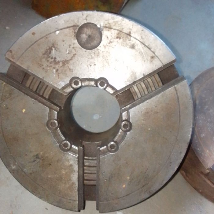 Патрони токарного станка